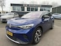 Volkswagen ID.4 First 77 kWh | VAN: 27.900,- VOOR: 24.877,- UW EINDEJAARSVOORDEEL: 3.023,- | CAMERA | 3 FASE | STOEL + STUURVERWARMING | RIJKLAAR INCL 12 MAANDEN BOVAG GARANTIE