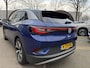 Volkswagen ID.4 First 77 kWh | VAN: 27.900,- VOOR: 24.877,- UW EINDEJAARSVOORDEEL: 3.023,- | CAMERA | 3 FASE | STOEL + STUURVERWARMING | RIJKLAAR INCL 12 MAANDEN BOVAG GARANTIE