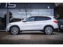 BMW X1 SDrive20i Orange Edition III|Trekhaak|Pano|LED|Ambiance|Camera