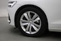 Volvo V60 2.0 B3 Momentum Business Automaat - Carplay, Digital Cockpit