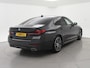 BMW 5-Serie 518D M-SPORT SEDAN + NAPPA LEDEREN COMFORTZETELS | TREKHAAK | H/K | HEAD-UP | SFEERVERLICHTING