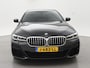 BMW 5-Serie 518D M-SPORT SEDAN + NAPPA LEDEREN COMFORTZETELS | TREKHAAK | H/K | HEAD-UP | SFEERVERLICHTING