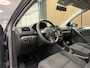 Volkswagen Golf 1.2 TSI Tour * Navigatie / Airco / LM Velgen / 70.789 km + NAP / NL Auto *