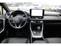 Toyota RAV4 2.5 HYBRID AWD STYLE APPLE/ANDROID LEDER STOEL/STUUR/VOORRUITVERWARM. ELEK. ACHTERKLEP. 1650KG-TREK. CAMERA P-SENSOREN KEYLESS