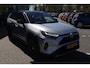 Toyota RAV4 2.5 HYBRID AWD STYLE APPLE/ANDROID LEDER STOEL/STUUR/VOORRUITVERWARM. ELEK. ACHTERKLEP. 1650KG-TREK. CAMERA P-SENSOREN KEYLESS