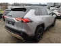 Toyota RAV4 2.5 HYBRID AWD STYLE APPLE/ANDROID LEDER STOEL/STUUR/VOORRUITVERWARM. ELEK. ACHTERKLEP. 1650KG-TREK. CAMERA P-SENSOREN KEYLESS