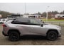 Toyota RAV4 2.5 HYBRID AWD STYLE APPLE/ANDROID LEDER STOEL/STUUR/VOORRUITVERWARM. ELEK. ACHTERKLEP. 1650KG-TREK. CAMERA P-SENSOREN KEYLESS