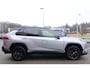 Toyota RAV4 2.5 HYBRID AWD STYLE APPLE/ANDROID LEDER STOEL/STUUR/VOORRUITVERWARM. ELEK. ACHTERKLEP. 1650KG-TREK. CAMERA P-SENSOREN KEYLESS