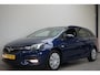 Opel Astra Sports Tourer 1.4 Business Edition AUTOMAAT! 146 PK! APPLE NAV ERGO ST. VERW. CLIMA PDC TREKHAAK etc.