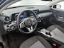 Mercedes-Benz A-klasse 180 Business Solution Panoramadak | Achteruitrijcamera | Ledkoplampen | Licht- en zicht pakket | Spiegelpakket. Inclusief 24 maanden MB Certified garantie voor Europa.
