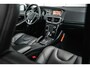 Volvo V40 T2 Geartronic Nordic+ | Trekhaak | Lederen bekleding | Standkachel | Navigatie | Parkeersensoren voor + achter | LED koplampen | Standkachel | Voorruitverwarming | Climate control | Stoelverwarming |