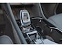 Volvo XC40 B3 Ultimate Dark - Panorama/schuifdak - IntelliSafe Assist & Surround - 360º Camera - Harman/Kardon audio - Verwarmde voorstoelen & stuur - Parkeersensoren voor & achter - Elektr. bedienb. voorstoelen met geheugen links - Draadloze tel. lader - Extra getint glas - 19' LMV