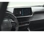 Peugeot 2008 PureTech 130 EAT8 Active Pack | Parkeersensoren | Apple CarPlay | Climate Control | Stoelverwarming