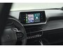 Peugeot 2008 PureTech 130 EAT8 Active Pack | Parkeersensoren | Apple CarPlay | Climate Control | Stoelverwarming