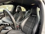 Mercedes-Benz A-klasse 180 Ambition Automaat / Bi- Xenon / Cruise Control / Verwarmde Stoelen / Bluetooth / Navi