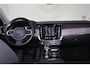 Volvo V90 T6 AWD Inscription - IntelliSafe Assist & Surround - Harman/Kardon audio - Adaptieve LED koplampen - Parkeercamera achter - Verwarmde voorstoelen, stuur & achterbank - Parkeersensoren voor & achter - Elektr. bedienb. voorstoelen met geheugen - Standkachel - Extra getint glas - Elektr. inklapbare trekhaak - 19' LMV