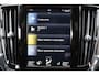 Volvo V90 T6 AWD Inscription - IntelliSafe Assist & Surround - Harman/Kardon audio - Adaptieve LED koplampen - Parkeercamera achter - Verwarmde voorstoelen, stuur & achterbank - Parkeersensoren voor & achter - Elektr. bedienb. voorstoelen met geheugen - Standkachel - Extra getint glas - Elektr. inklapbare trekhaak - 19' LMV