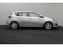 Toyota Auris 1.8 Hybrid Aspiration 2016 | Dealer Onderhouden Trekhaak | Navigatie | DAB Radio | Cruise Control | Lane Assist | Stuurwiel Bediening | Climate Control | Boekjes | 2 Sleutels