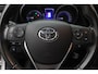 Toyota Auris 1.8 Hybrid Aspiration 2016 | Dealer Onderhouden Trekhaak | Navigatie | DAB Radio | Cruise Control | Lane Assist | Stuurwiel Bediening | Climate Control | Boekjes | 2 Sleutels