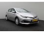 Toyota Auris 1.8 Hybrid Aspiration 2016 | Dealer Onderhouden Trekhaak | Navigatie | DAB Radio | Cruise Control | Lane Assist | Stuurwiel Bediening | Climate Control | Boekjes | 2 Sleutels