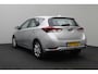 Toyota Auris 1.8 Hybrid Aspiration 2016 | Dealer Onderhouden Trekhaak | Navigatie | DAB Radio | Cruise Control | Lane Assist | Stuurwiel Bediening | Climate Control | Boekjes | 2 Sleutels