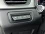 Renault Captur 1.0 TCe 90Pk Intens | Apple & Android Carplay | Climate Control | Cruise Control & Snelheidsbegrenzer | Parkeersensoren Achter | Licht & Regensensor | Keyless Entry |