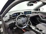 Peugeot e-2008 EV GT 50 kWh 136pk Automaat | Navigatie | Climate Control | Cruise Control | LED | Achteruitrijcamera | 17" LMV | Keyless Entry/Start | Verwarmde Voorstoelen | Apple Carplay/Android Auto |