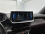 Peugeot e-2008 EV GT 50 kWh 136pk Automaat | Navigatie | Climate Control | Cruise Control | LED | Achteruitrijcamera | 17" LMV | Keyless Entry/Start | Verwarmde Voorstoelen | Apple Carplay/Android Auto |