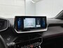 Peugeot e-2008 EV GT 50 kWh 136pk Automaat | Navigatie | Climate Control | Cruise Control | LED | Achteruitrijcamera | 17" LMV | Keyless Entry/Start | Verwarmde Voorstoelen | Apple Carplay/Android Auto |