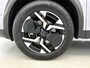 Peugeot 2008 1.2 Hybrid Allure 136pk Automaat | Dealer Onderhouden | Navigatie | Climate Control | Adaptieve Cruise Control | Camera Voor + Achter | Dodehoek Detectie | LED Koplampen | Lichtmetalen Velgen 17" | Lederen Stuurwiel | Apple Carplay/Android Auto |
