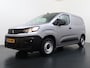 Peugeot Partner T 111PK BENZINE 3-Peroons Apple Carplay Android Auto Navi Airco Cruise Control Pdc DAB Regen-Lichtsensor Premium Euro 6 Betonplex Vloer Schuifdeur Achterdeuren Geen Gezeur met Millieuzones! Zeer compleet! Marge auto, dus er komt GEEN BTW bij !
