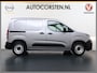 Peugeot Partner T 111PK BENZINE 3-Peroons Apple Carplay Android Auto Navi Airco Cruise Control Pdc DAB Regen-Lichtsensor Premium Euro 6 Betonplex Vloer Schuifdeur Achterdeuren Geen Gezeur met Millieuzones! Zeer compleet! Marge auto, dus er komt GEEN BTW bij !