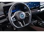 BMW 5-Serie 550e xDrive M Sport Pro - Driving/Parking Assistant Professional - Harman Kardon - Comfort Access - Comfort Pack - M Adaptief onderstel Professional - Iconic Glow - Active Guard - Harman Kardon -