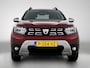 Dacia Duster 1.3 Prestige 150pk Automaat | Navigatie | Climate Control | Cruise Control | Achteruitrijcamera | Dodehoekdetectie | 17" LMV | Apple Carplay/Android Auto |