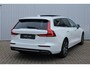 Volvo V60 T8 Automaat Twin Engine AWD Inscription | Panoramadak | Semi elektrische trekhaak | Head up display | Elektrisch bedienbare voorstoelen | Nappa Lederen interieur | Rondomzicht Camera | Adaptieve Cruise Control