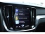 Volvo V60 T8 Automaat Twin Engine AWD Inscription | Panoramadak | Semi elektrische trekhaak | Head up display | Elektrisch bedienbare voorstoelen | Nappa Lederen interieur | Rondomzicht Camera | Adaptieve Cruise Control