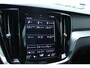 Volvo V60 T8 Automaat Twin Engine AWD Inscription | Panoramadak | Semi elektrische trekhaak | Head up display | Elektrisch bedienbare voorstoelen | Nappa Lederen interieur | Rondomzicht Camera | Adaptieve Cruise Control