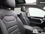 Volkswagen Touareg Elegance 3.0 TSi eHybrid 4MOTION 381 PK | V6 | Plug-In | Trekhaak | Panoramadak | Lederen Bekleding | Achterklep Elektrisch | 21 Inch Velgen | LED Matrix | Stoelverwarming | Stoelventilatie