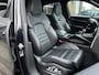 Porsche Cayenne 3.0 E-HYBRID - ORG. NL. - SPORT CHR. - PANO - 4-WIELST. - 22 INCH