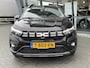 Dacia Jogger 1.6 Hybrid 140 Extreme 7p. / ACHTERUITRIJCAMERA / PARKEERSENSOREN / DODEHOEKSENSOREN / CRUISE CONTROL