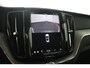 Volvo XC60 T6 AWD Plus Dark | Stoel + Stuur verwarming | Trekhaak | BLIS |