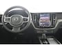 Volvo XC60 T6 AWD Plus Dark | Stoel + Stuur verwarming | Trekhaak | BLIS |