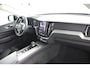 Volvo XC60 T6 AWD Plus Dark | Stoel + Stuur verwarming | Trekhaak | BLIS |