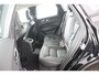 Volvo XC60 T6 AWD Plus Dark | Stoel + Stuur verwarming | Trekhaak | BLIS |