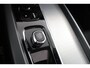 Volvo XC60 T6 AWD Plus Dark | Stoel + Stuur verwarming | Trekhaak | BLIS |
