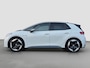 Volkswagen ID.3 First Max 58 kWh Panoramadak | Trekhaak voorbereiding | Matrix LED | Camera | Parkeersensoren |