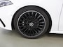 Mercedes-Benz A-klasse Limousine 180 Star Edition AMG Panoramadak | Night-pakket | 19" AMG velgen | Sfeerverlichting | Stoelverwarming | Multibeam led koplampen