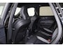 Volvo XC60 T8 Recharge AWD Ultra Black Edition - Luchtvering - Panorama/schuifdak - IntelliSafe Assist & Surround - 360º Camera - Harman/Kardon audio - Adaptieve LED koplampen - Verwarmde voorstoelen, stuur & achterbank - Parkeersensoren voor & achter - Elektr. bedienb. voorstoelen met geheugen - Head up display - Draadloze tel. lader - Extra getint glas - 21' LMV