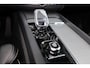 Volvo XC60 T8 Recharge AWD Ultra Black Edition - Luchtvering - Panorama/schuifdak - IntelliSafe Assist & Surround - 360º Camera - Harman/Kardon audio - Adaptieve LED koplampen - Verwarmde voorstoelen, stuur & achterbank - Parkeersensoren voor & achter - Elektr. bedienb. voorstoelen met geheugen - Head up display - Draadloze tel. lader - Extra getint glas - 21' LMV