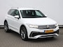 Volkswagen Tiguan 1.4 TSI eHybrid R-Line Business 245PK DSG | Led Matrix | Camera | Keyless | Trekhaak | Stoelverwarming | Side assist